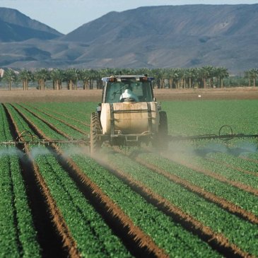 Administración de pesticidas a un cultivo