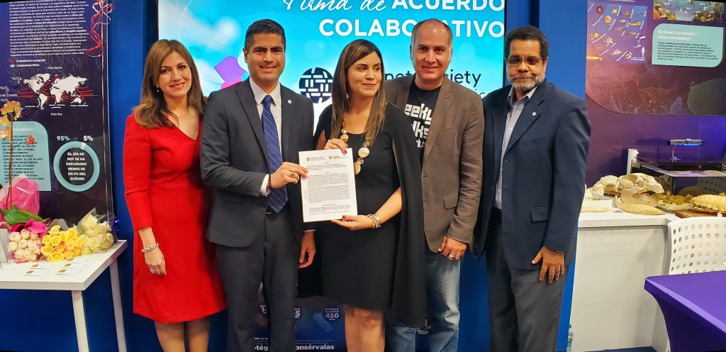 La presentación del documento de acuerdo