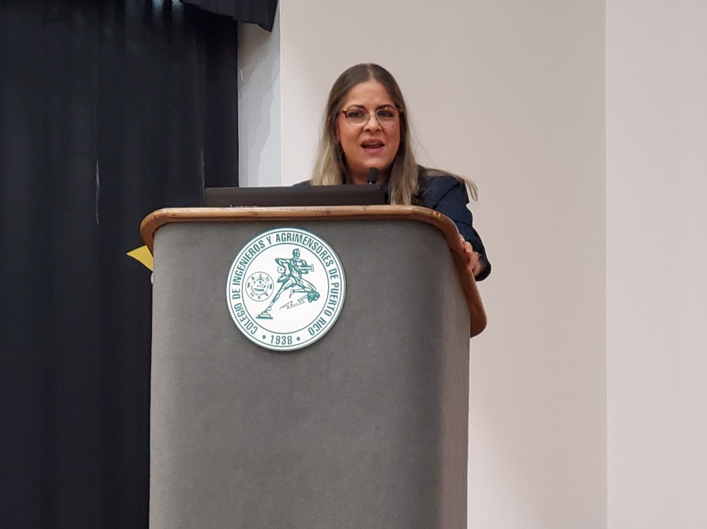 Eva Quiñones, Presidenta de Humanistas de Puerto Rico, en la Asamblea Nacional de Ateístas de Puerto Rico, 2020. (c) 2020, Pedro M. Rosario Barbosa. Licencia: CC-BY 4.0+.