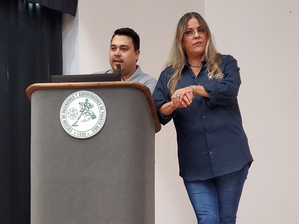 Eva Quiñones, Presidenta de Humanistas de Puerto Rico, y Carlos Cintrón, del Comité Legal de la organización, presentes en la Asamblea Nacional de Ateístas de Puerto Rico, 2020. (c) 2020, Pedro M. Rosario Barbosa. Licencia: CC-BY 4.0+.
