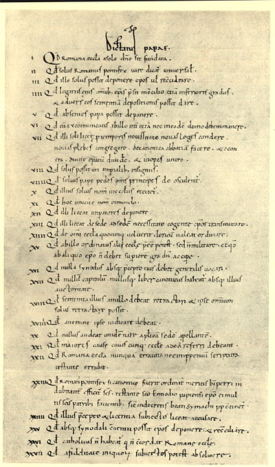 Una reproducción del Dictatus papae.