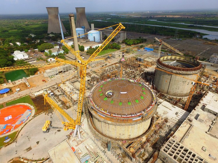 Una planta de Generación III+ bajo construcción en Kakrapar Gujarat, en India.